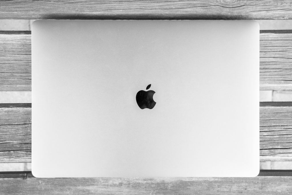 macbook apple black white