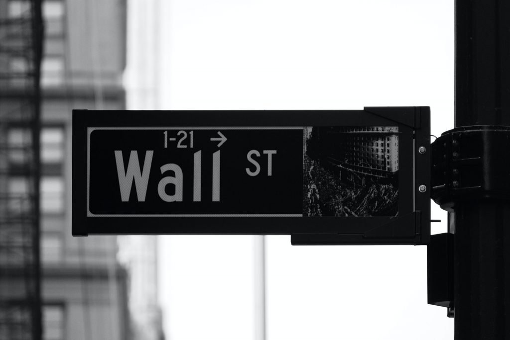 wallstreet-sign